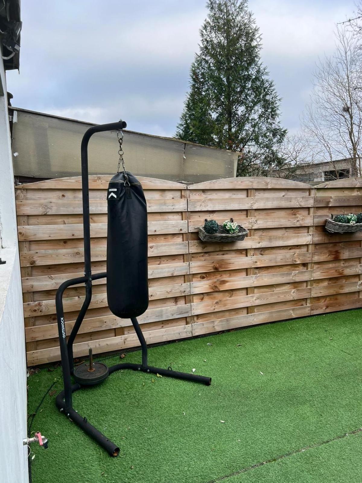 Appartement Spacieux Avec Terrasse Et Garage Prive Bruxelas Exterior foto